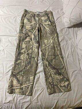 RSQ Beige and Gray Camo Pattern Women’s Jeans